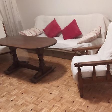 Uroczy Apartament Z Bezplatnych Parkingiem Varşovia Exterior foto