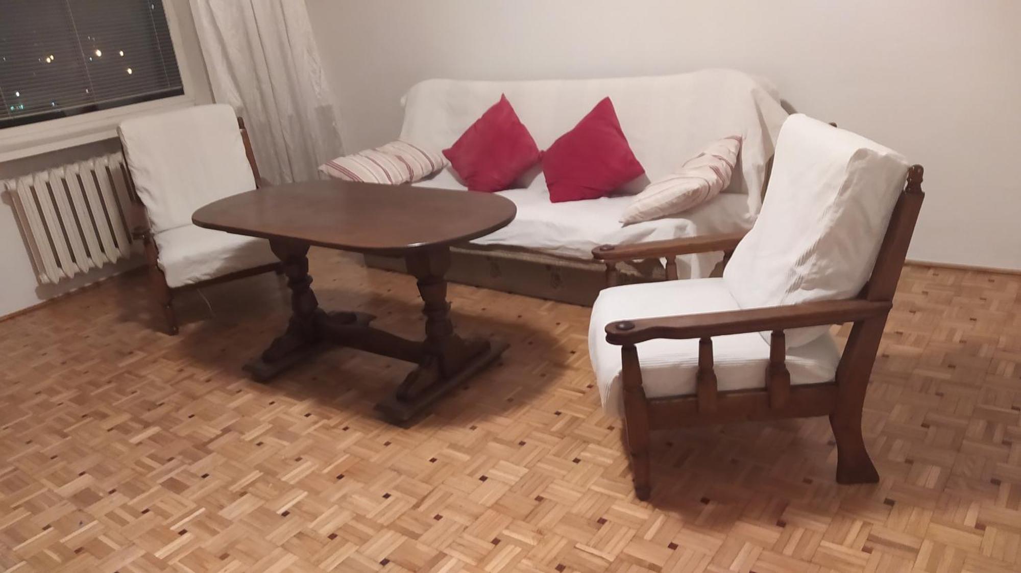 Uroczy Apartament Z Bezplatnych Parkingiem Varşovia Exterior foto